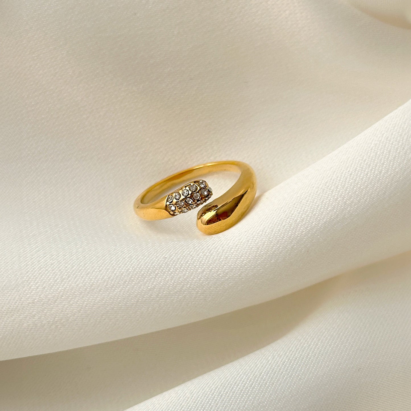 Elara Gold Zircon Adjustable Ring
