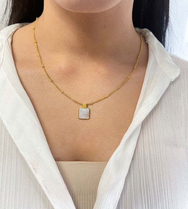Ariel White Shell Gold Necklace