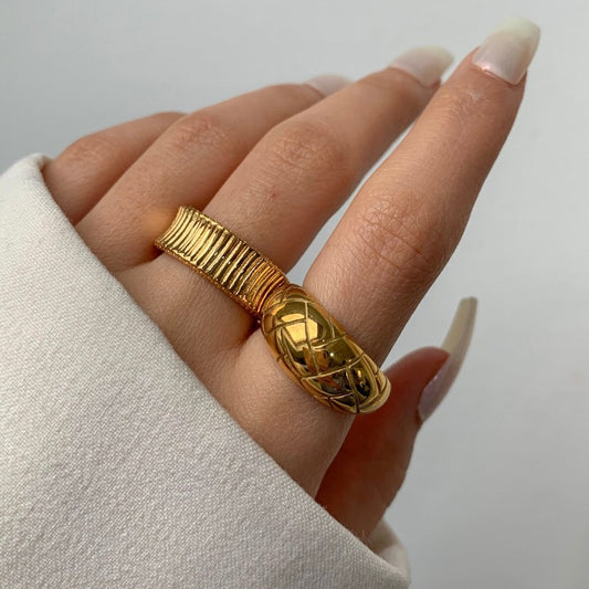 Stella Gold Chunky Striped Ring